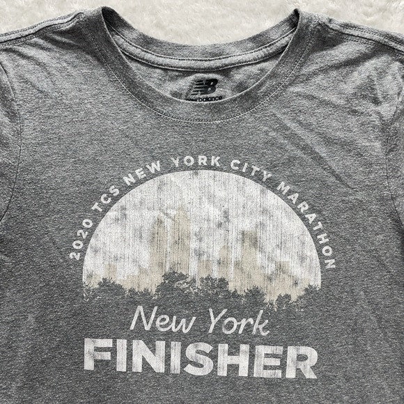 New Balance Canceled Pandemic NYC New York Marathon 2020 Women's S Rare Shirt - Picture 2 of 14